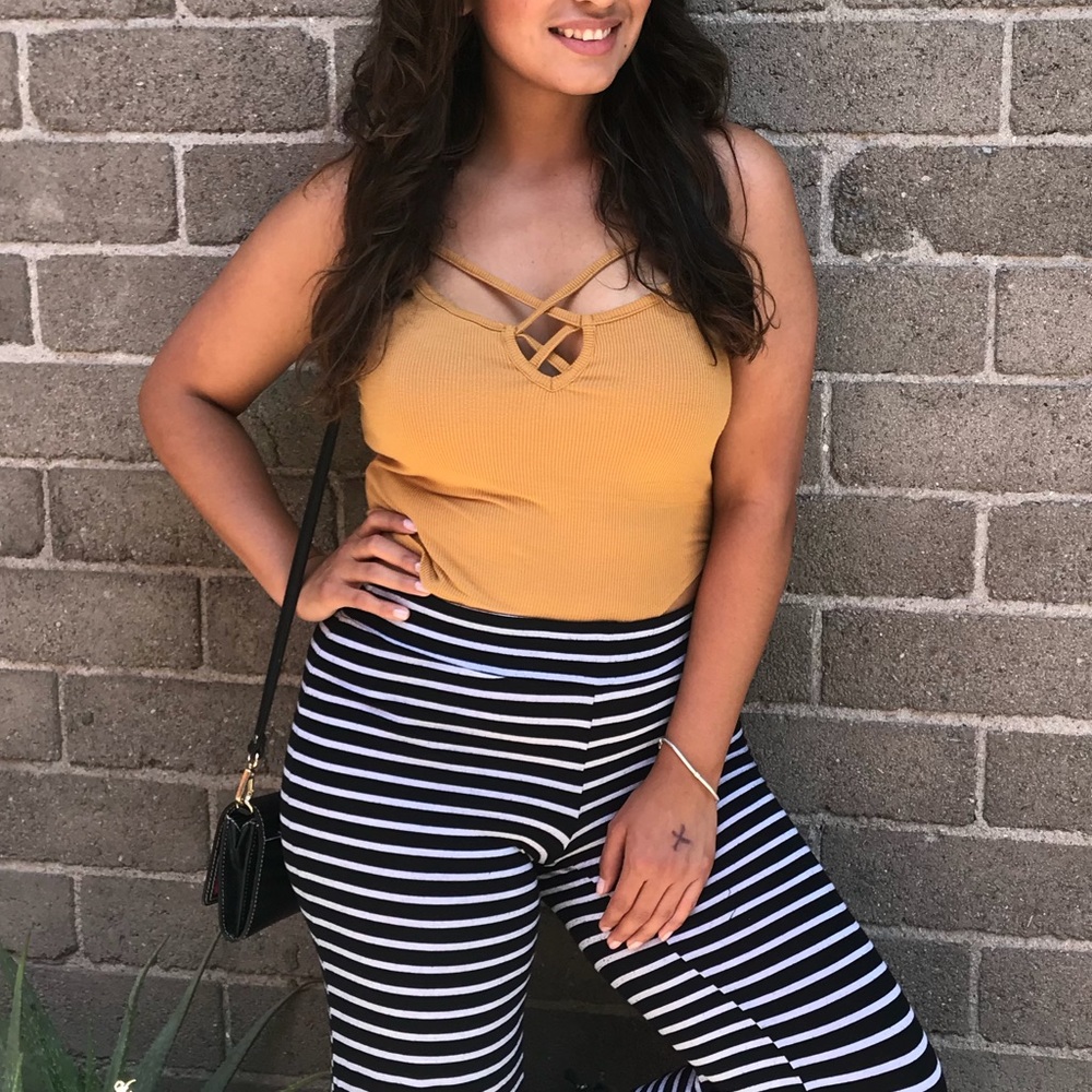 Spaghetti crop top